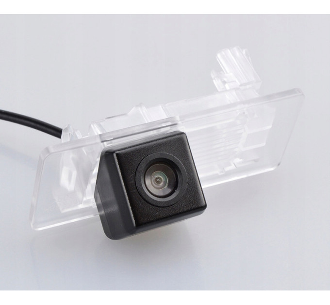 Камера заднього виду Falcon HS8136-AHD Cube Volkswagen, Skoda