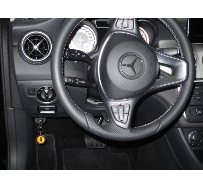 Замок на кермо Bear-Lock Mercedes GLA-class WK079KEB